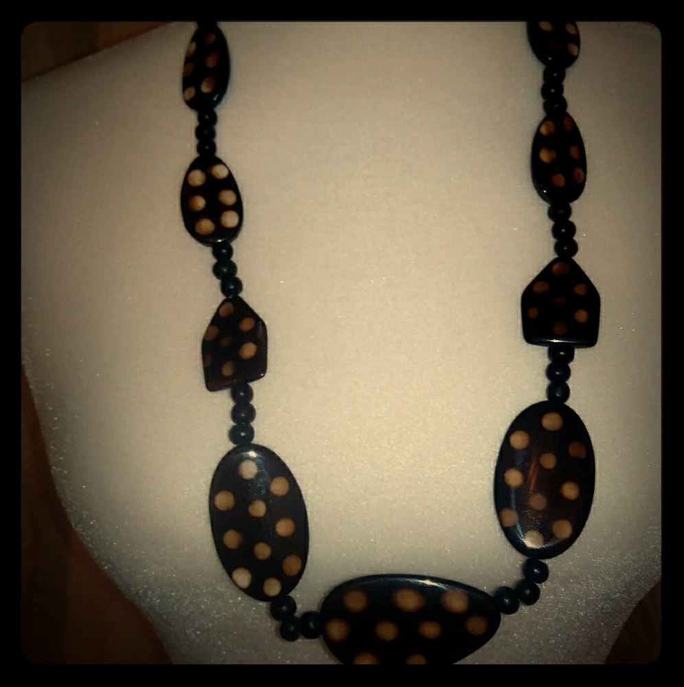 💝Beautiful Resin and Wood Necklace